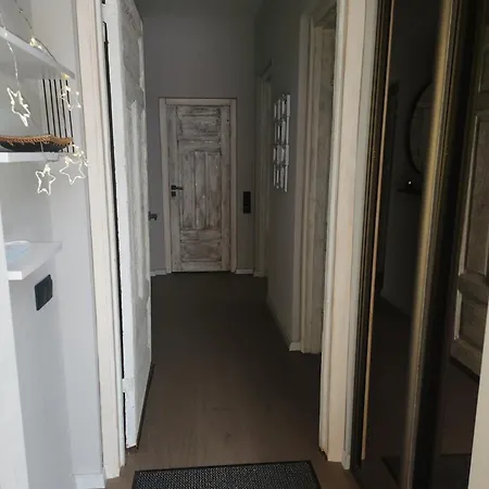 Seapark With Private Entrance And Parking Apartment Liepaja